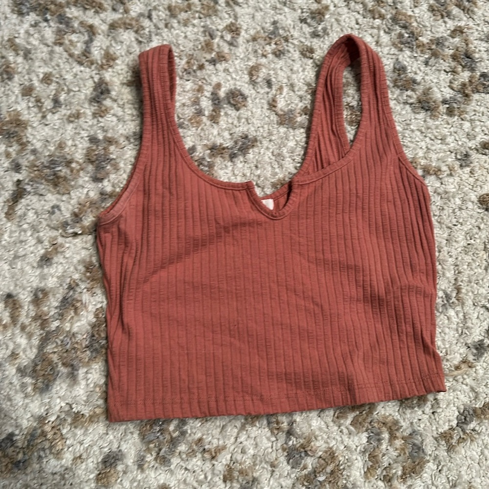 Pink ribbed crop top